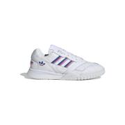 Lage Sneakers adidas A.R. Trainer W
