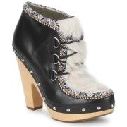Low Boots Belle by Sigerson Morrison BLACKA