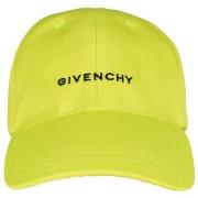 Pet Givenchy -