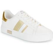 Lage Sneakers Armani Exchange XDX027