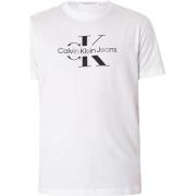 T-shirt Korte Mouw Calvin Klein Jeans Verstoorde omtrek T-shirt