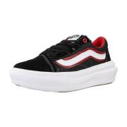 Sneakers Vans OLD SKOOL OVERT CC