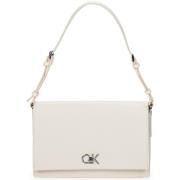 Handtas Calvin Klein Jeans CK ELONGATED SHOULDERBAG