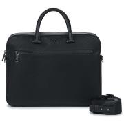 Aktetas BOSS Ray M Single Doc.