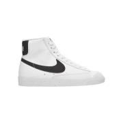 Hoge Sneakers Nike Blazer Mid 77 Next Nature White Black (Women's)