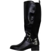 Laarzen The Divine Factory 268518