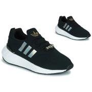 Lage Sneakers adidas SWIFT RUN 22 W
