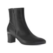 Enkellaarzen Gabor -