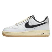 Lage Sneakers Nike Air Force 1 '07 LX Low Command Force Summit White B...