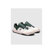 Lage Sneakers On -