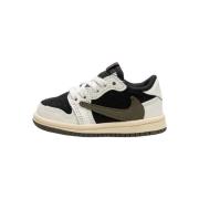 Lage Sneakers Nike 1 Retro Low OG SP Travis Scott Olive Enfants et Béb...