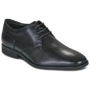 Nette schoenen Clarks Paulton Lace