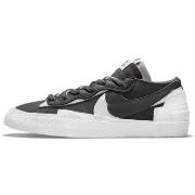 Lage Sneakers Nike Blazer Low Sacai Iron Grey