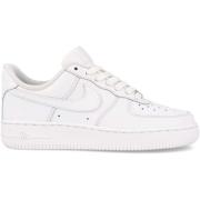 Lage Sneakers Nike AirForce1_DD8959-100 white
