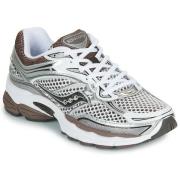 Lage Sneakers Saucony PROGRID OMNI 9 OG