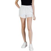 Korte Broek Guess SILVY SHORTS V6GD14 K3090