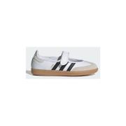 Ballerina's adidas Samba Jane