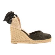 Verhoog je stijl met deze prachtige Carina sleehak sandalen Castañer ,...