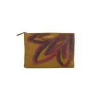 Pre-owned Leather clutches Burberry Vintage , Yellow , Dames