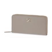 Stijlvolle PFC Portemonnee voor Dames Calvin Klein , Beige , Dames