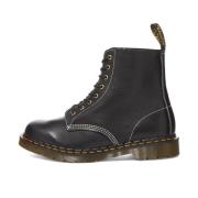 Klassieke zwarte leren laarzen gemaakt in Engeland Dr. Martens , Black...