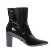 Upgrade je schoenencollectie met Linaria enkellaarsjes Stuart Weitzman...