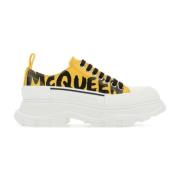 Gele Leren Tread Slick Sneakers Alexander McQueen , Yellow , Dames