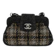 Pre-owned Wool chanel-bags Chanel Vintage , Black , Unisex