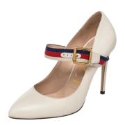 Pre-owned Leather heels Gucci Vintage , Beige , Dames