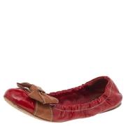 Pre-owned Leather flats Prada Vintage , Red , Dames