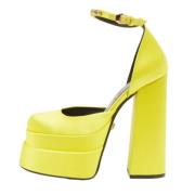 Pre-owned Satin heels Versace Pre-owned , Yellow , Dames