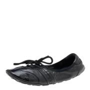 Pre-owned Leather flats Prada Vintage , Black , Dames