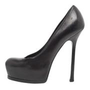 Pre-owned Leather heels Yves Saint Laurent Vintage , Black , Dames