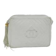 Pre-owned Leather shoulder-bags Chanel Vintage , White , Dames