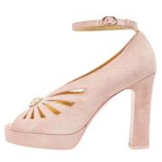 Pre-owned Suede sandals Chanel Vintage , Pink , Dames