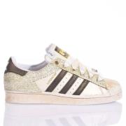 Handgemaakte Gouden Sneakers voor Vrouwen Adidas , Multicolor , Dames