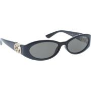 Stijlvolle Zonnebril Zwarte Frame Gucci , Black , Dames