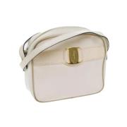 Pre-owned Leather shoulder-bags Salvatore Ferragamo Pre-owned , White ...