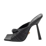 Pre-owned Leather sandals Versace Pre-owned , Black , Dames