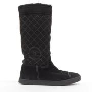 Pre-owned Suede boots Chanel Vintage , Black , Dames