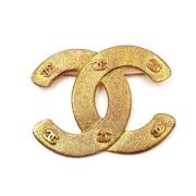 Pre-owned Metal brooches Chanel Vintage , Yellow , Dames