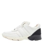 Pre-owned Leather sneakers Chanel Vintage , White , Dames