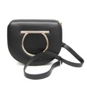 Pre-owned Leather shoulder-bags Salvatore Ferragamo Pre-owned , Black ...