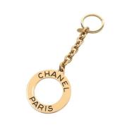 Pre-owned Metal key-holders Chanel Vintage , Yellow , Dames