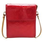 Pre-owned Leather shoulder-bags Louis Vuitton Vintage , Red , Dames