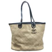 Pre-owned Leather handbags Chanel Vintage , Beige , Dames