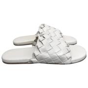 Pre-owned Leather sandals Bottega Veneta Vintage , White , Dames