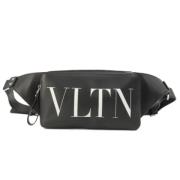 Pre-owned Fabric crossbody-bags Valentino Vintage , Black , Dames