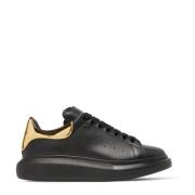 Oversized Sneakers met Geperforeerd Detail Alexander McQueen , Black ,...