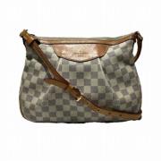 Pre-owned Fabric louis-vuitton-bags Louis Vuitton Vintage , Beige , Da...